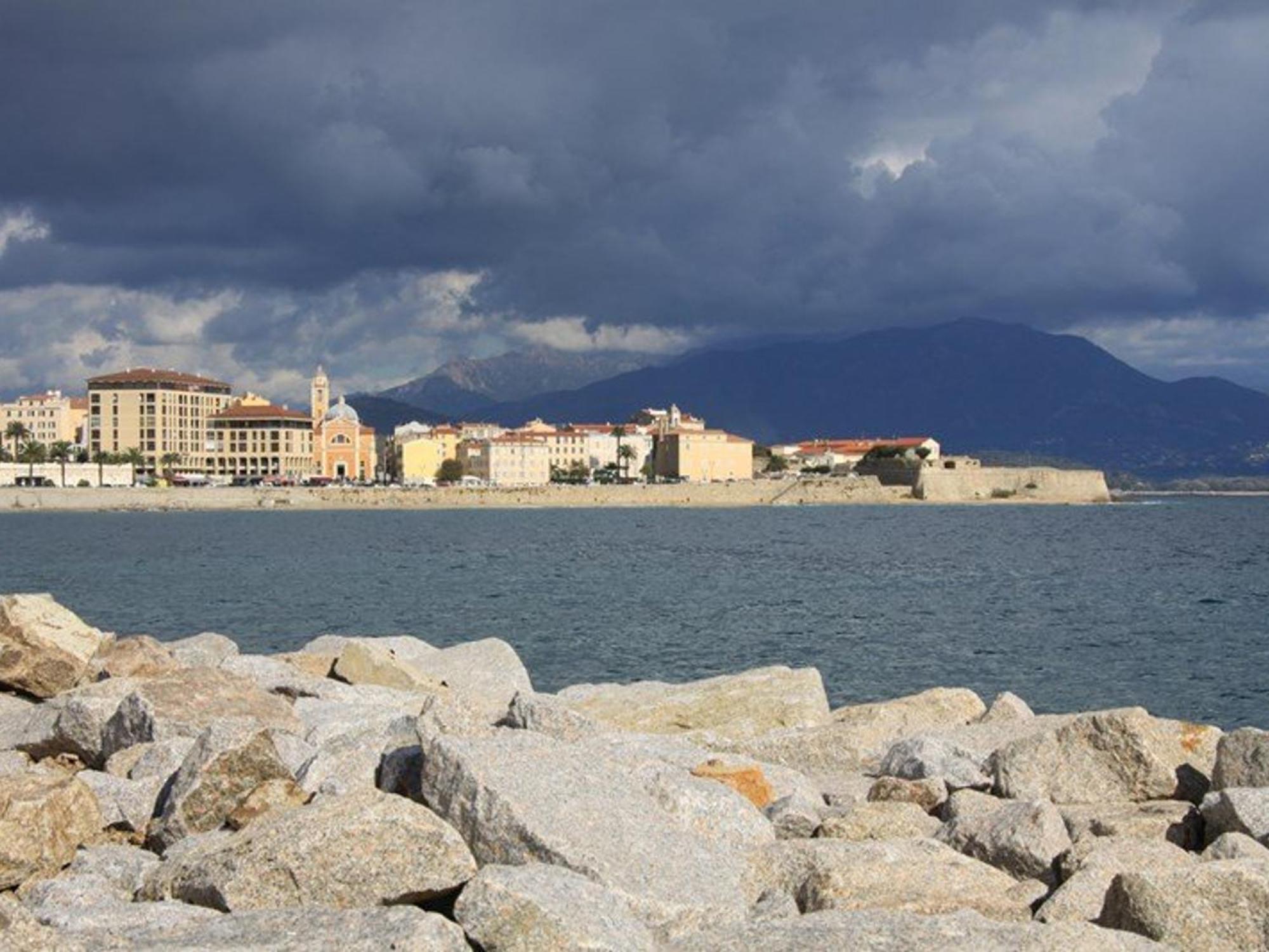 Appartement Cosy Dans Vieille Ville D'Ajaccio, Proche Plage, Marche Et Commodites. - Fr-1-61-507 Ajaccio  Dış mekan fotoğraf